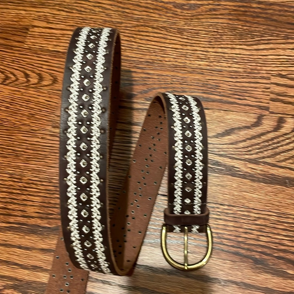 Like new, lucky brand, dark, brown, leather belt, medium